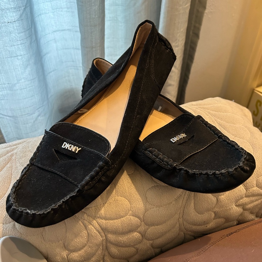 Excellent Like New DKNY Black Suede Loafers